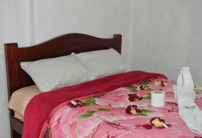 اتاق استاندارد, Quilotoa Green Lake