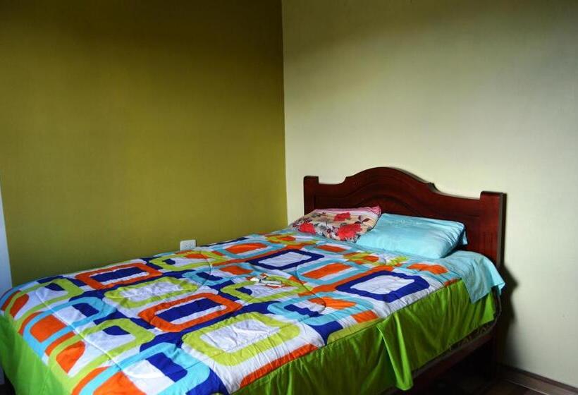 اتاق استاندارد, Quilotoa Green Lake