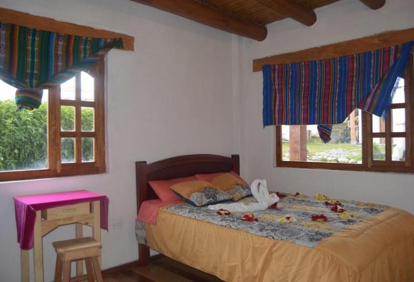 اتاق استاندارد سه نفره, Quilotoa Green Lake
