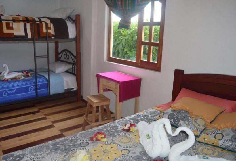 اتاق استاندارد سه نفره, Quilotoa Green Lake