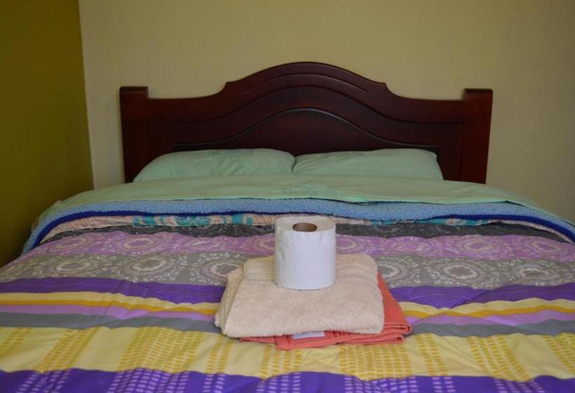 اتاق استاندارد, Quilotoa Green Lake