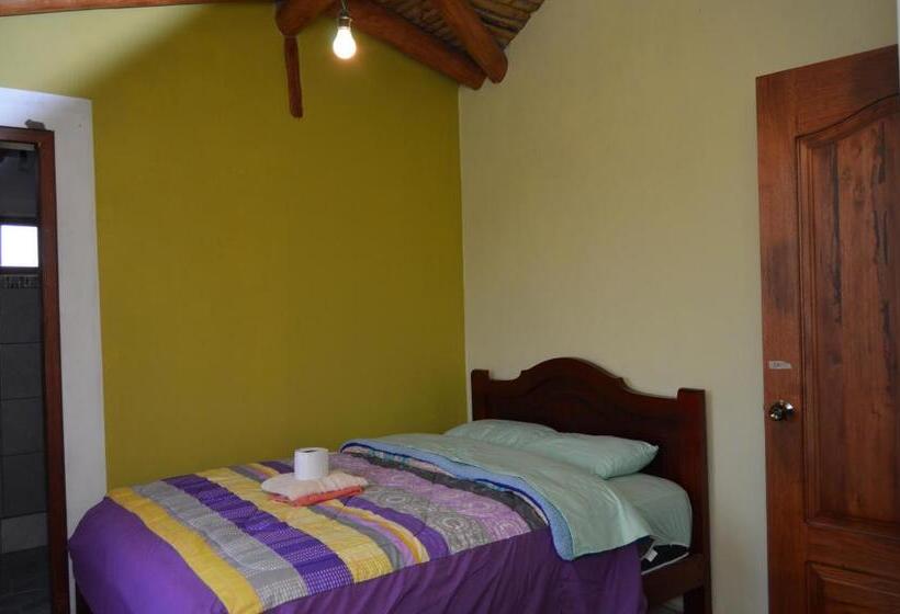 اتاق استاندارد, Quilotoa Green Lake