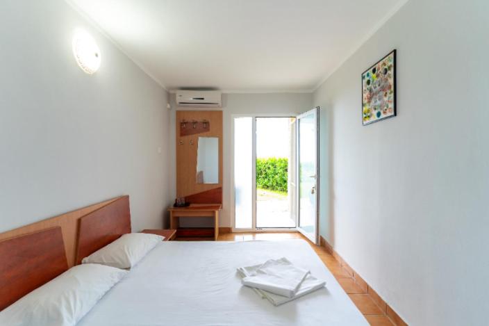 Номер Стандарт Вид на Море, Rasarit De Soare