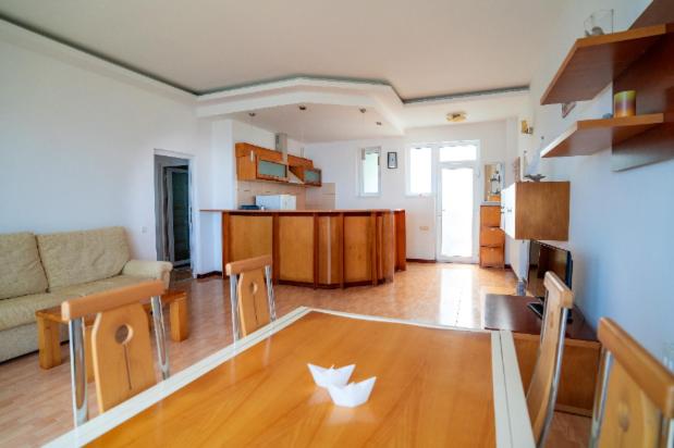 Апартаменты 1 Спальня с Террасой, Rasarit De Soare