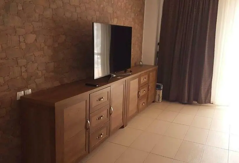 Perhehuone, Pensiunea Casa Runcu Buzau