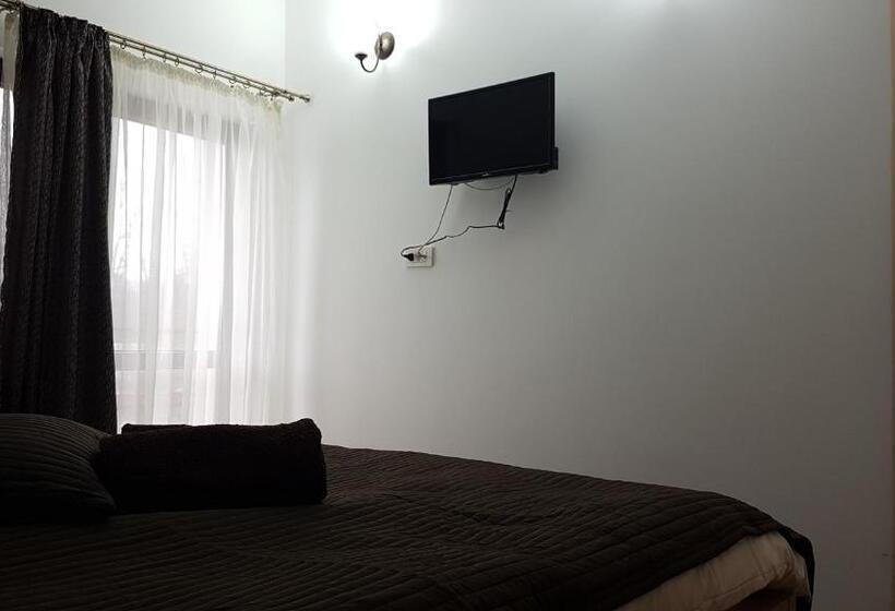 Семейный Номер, Pensiunea Casa Runcu Buzau