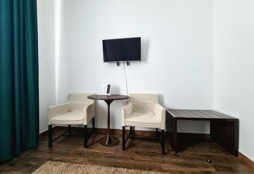 Апартаменты 2 Спальни, Pensiunea Tobo