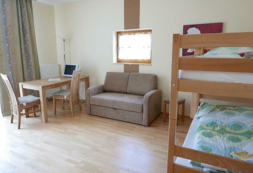 חדר משפחתי, Gasthof Pension „zur Hammerschmiede“