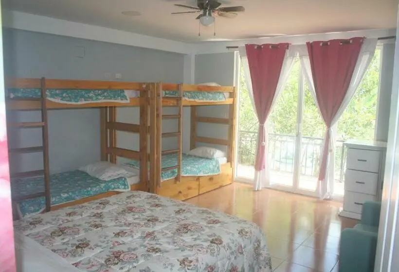 سوییت خانوادگی, Zoila's Suite Escape