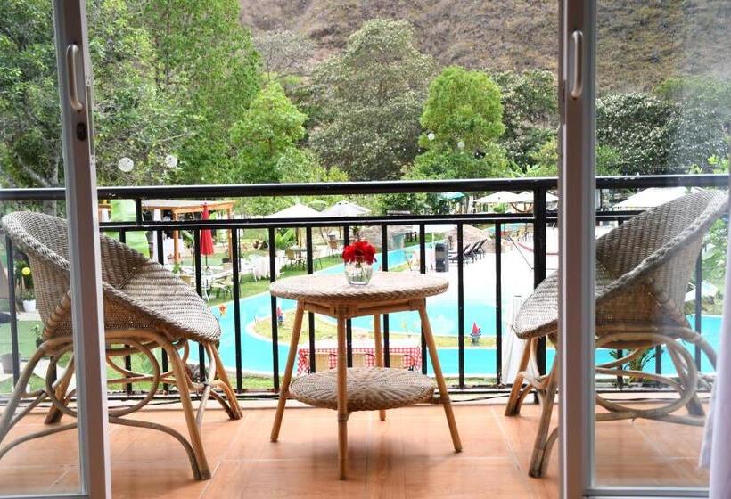 スタンダードルーム, Zoila's Suite Escape