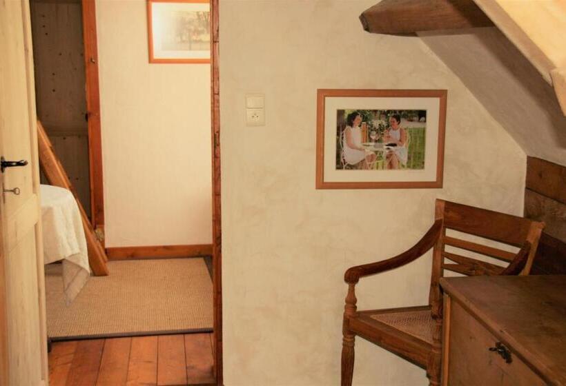 Номер Стандарт, Amberhoeve