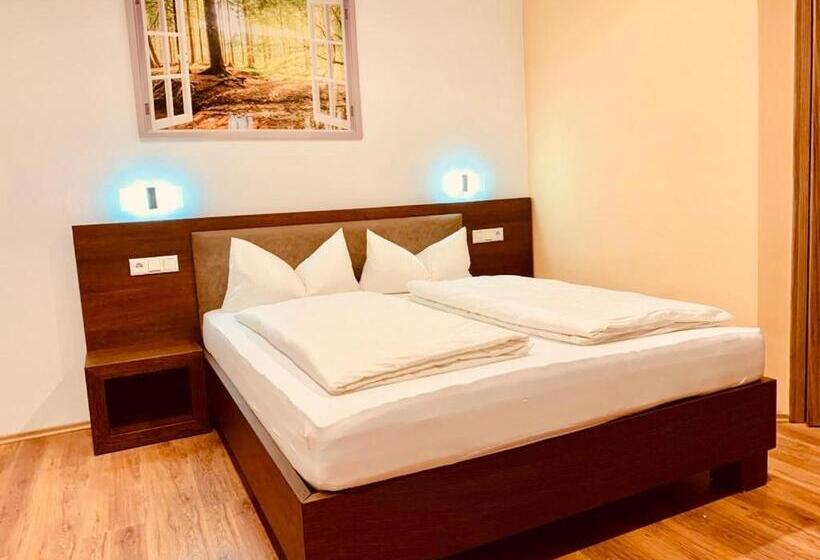 Номер Deluxe, Pension Leona
