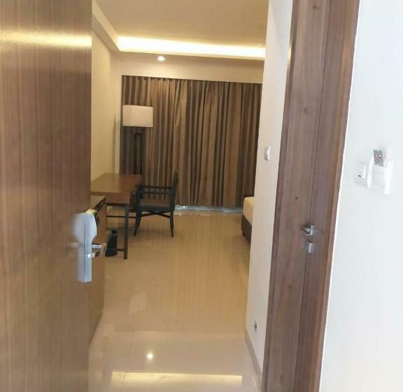 חדר דלוקס, A5