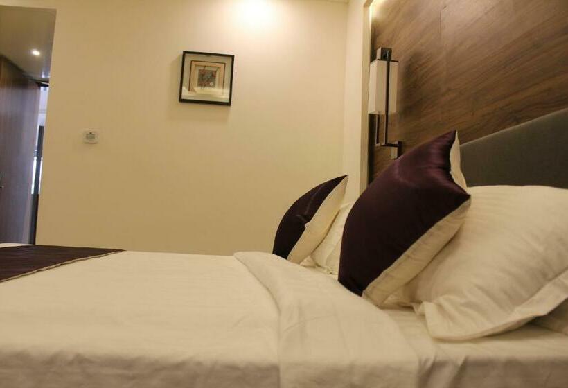 חדר דלוקס, A5