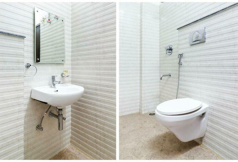 디럭스 트리플 룸, Collection O Pratik Inn