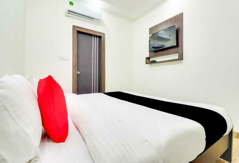 트리플 클래식 룸, Collection O Pratik Inn