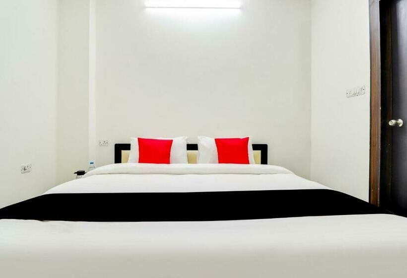 트리플 클래식 룸, Collection O Pratik Inn