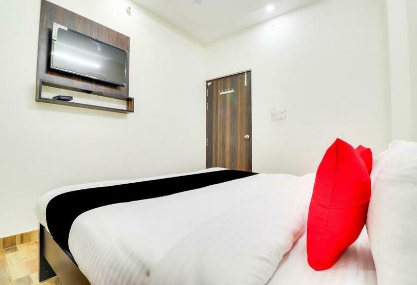 트리플 클래식 룸, Collection O Pratik Inn