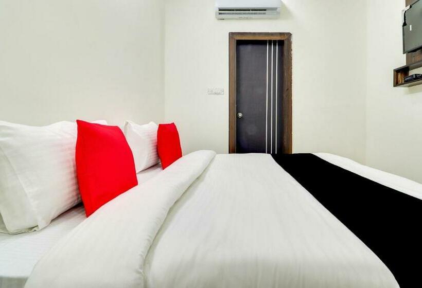 디럭스 트리플 룸, Collection O Pratik Inn