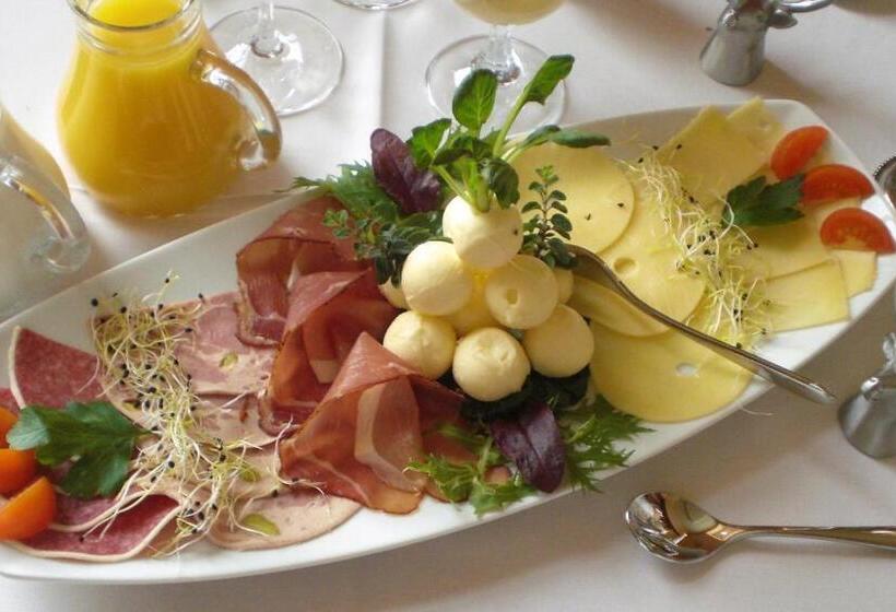 Семейный Номер, Jägerhof Putzkau