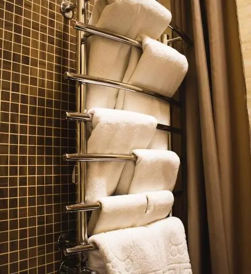 Habitació Deluxe, Mastara