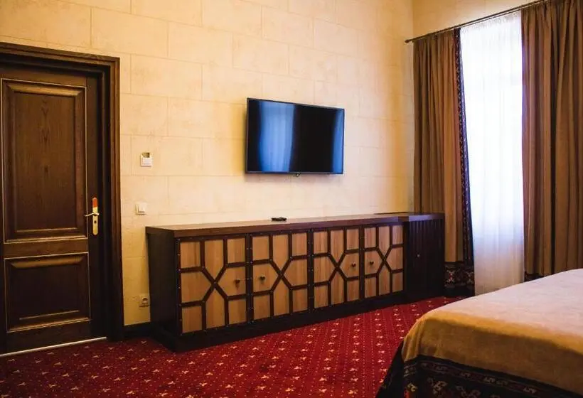 Habitació Deluxe, Mastara