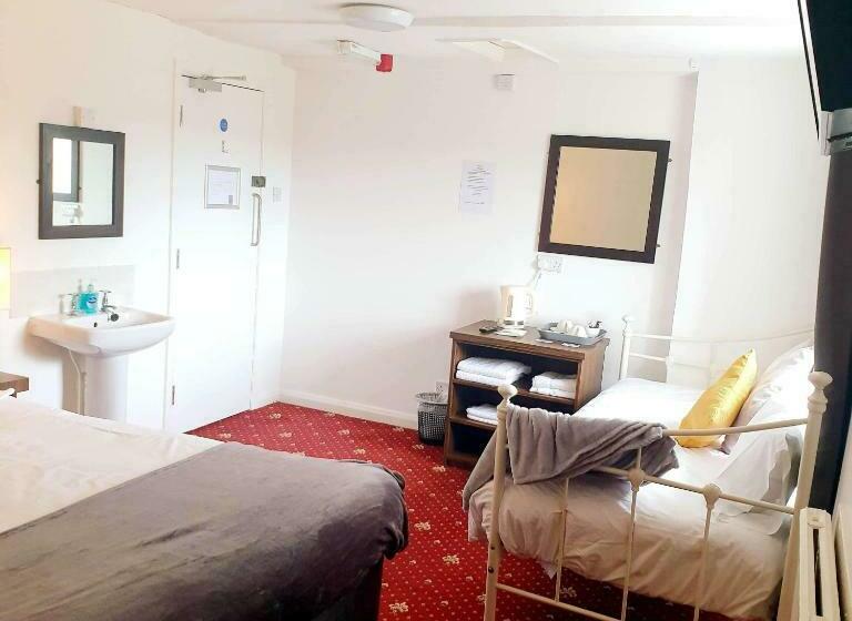 ファミリールーム, Poacher's Barn