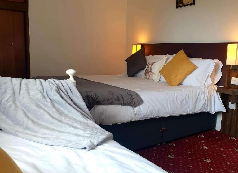 ファミリールーム, Poacher's Barn