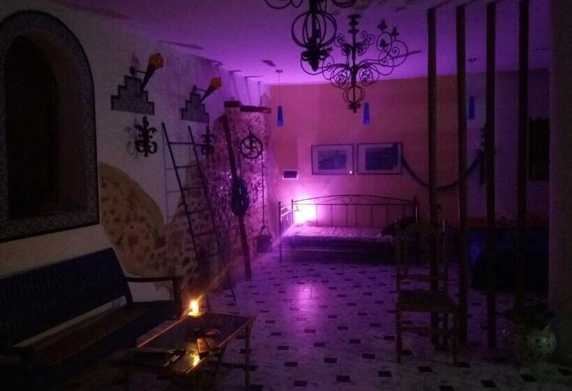 디럭스 룸, L'artisan