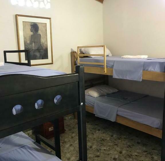 ルームシェアのワンベッド, Playa Samara Hostel