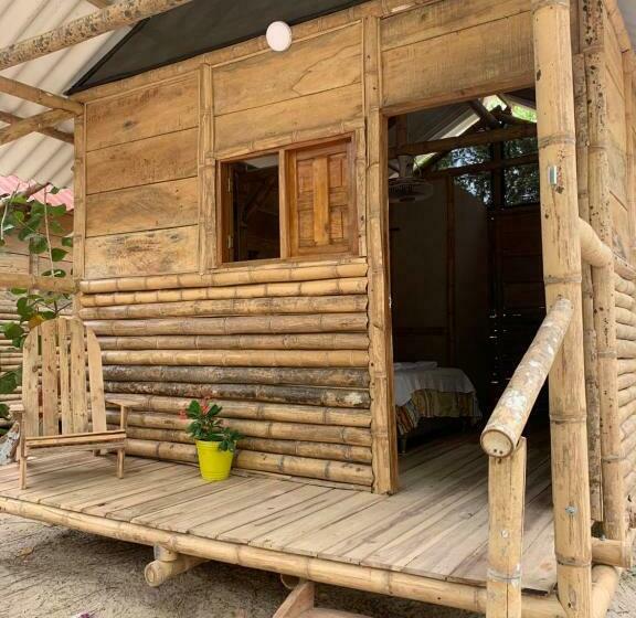 スタンダードバンガロー, Playa Samara Hostel