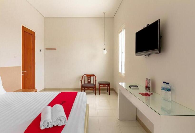 חדר דלוקס, Reddoorz Syariah @ Kebraon