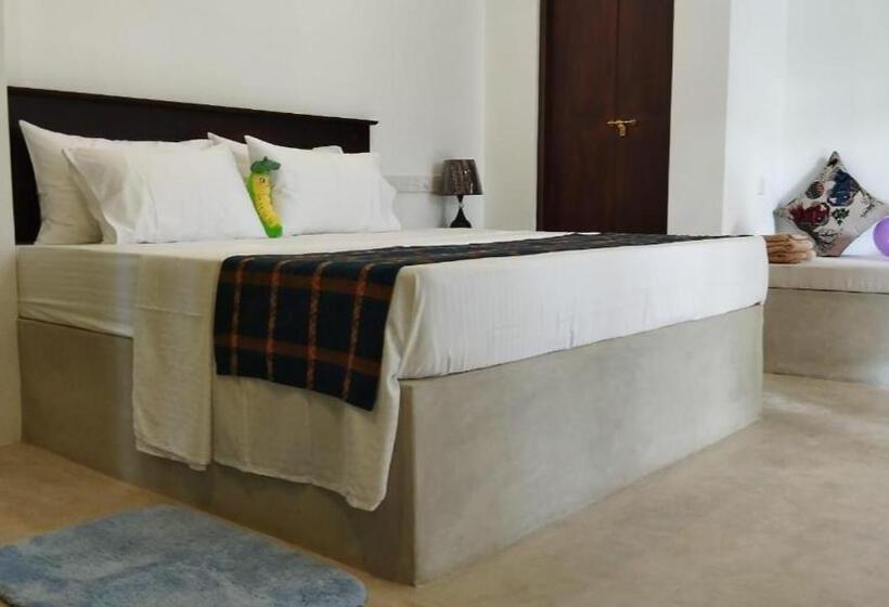 غرفة قياسية مطلّة علي الحديقة, Sinali Villa