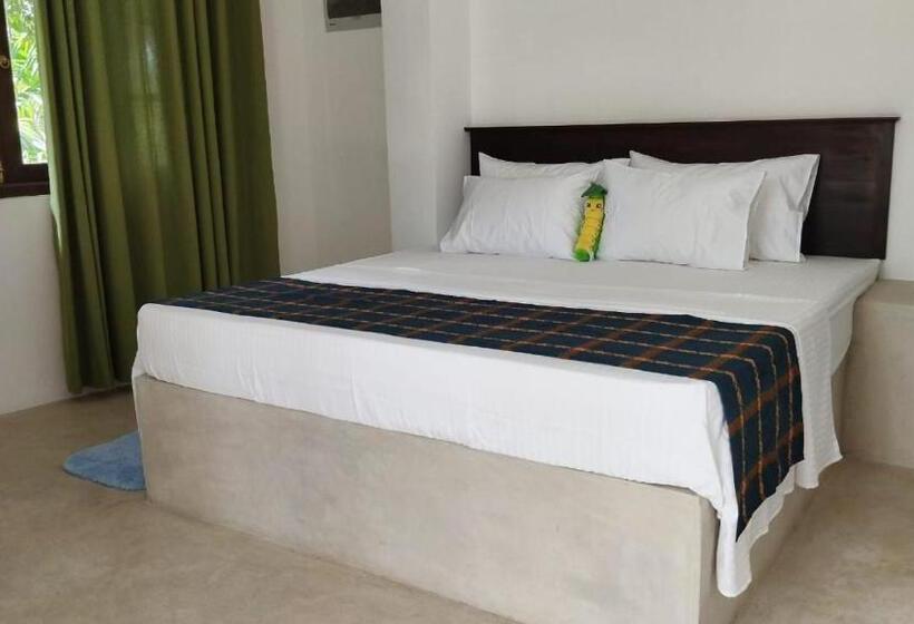 غرفة قياسية مطلّة علي الحديقة, Sinali Villa