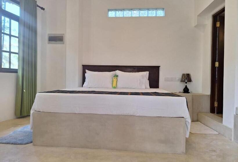 غرفة قياسية مطلّة علي الحديقة, Sinali Villa