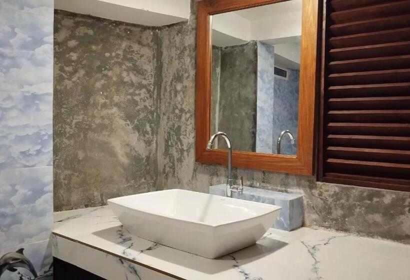 غرفة قياسية مطلّة علي الحديقة, Sinali Villa