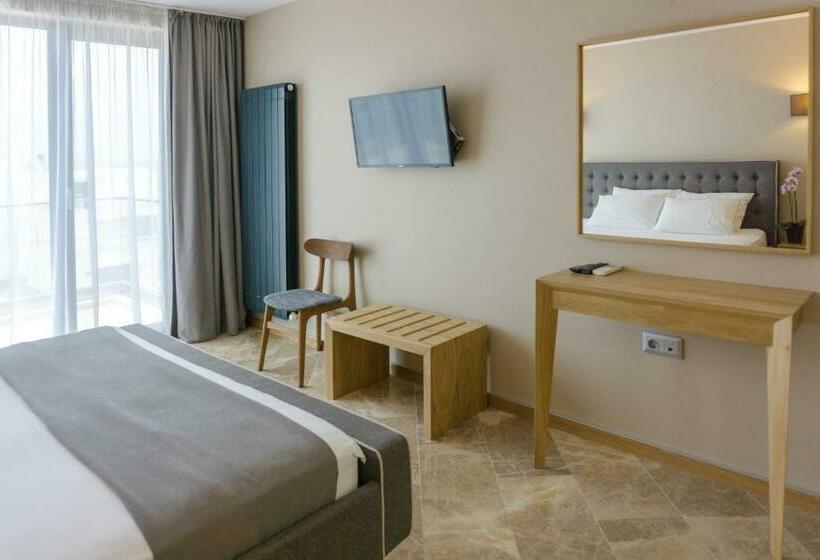 Трехместный Номер Deluxe Вид на Море, Villa Ambra