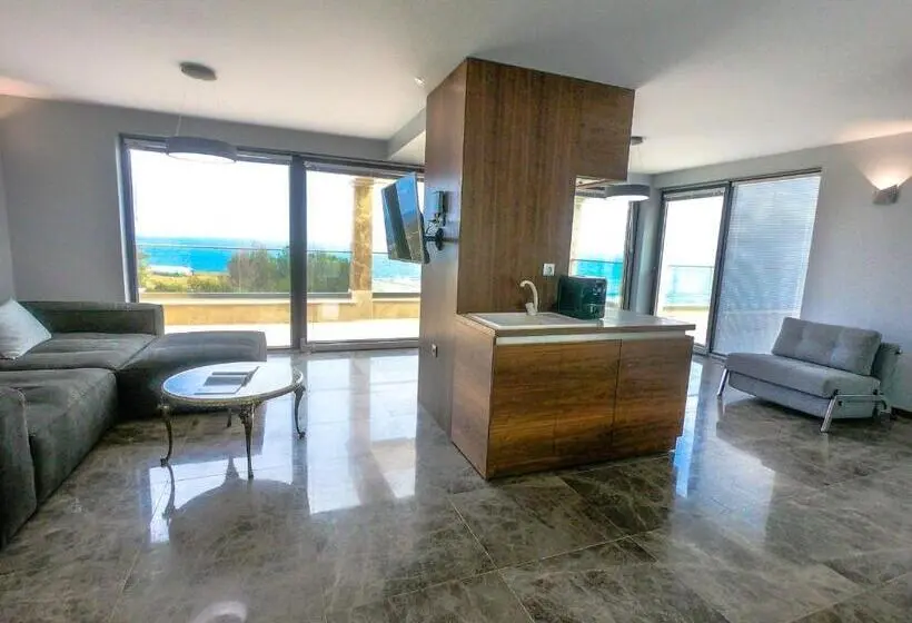 デラックススイート, Villa Ambra
