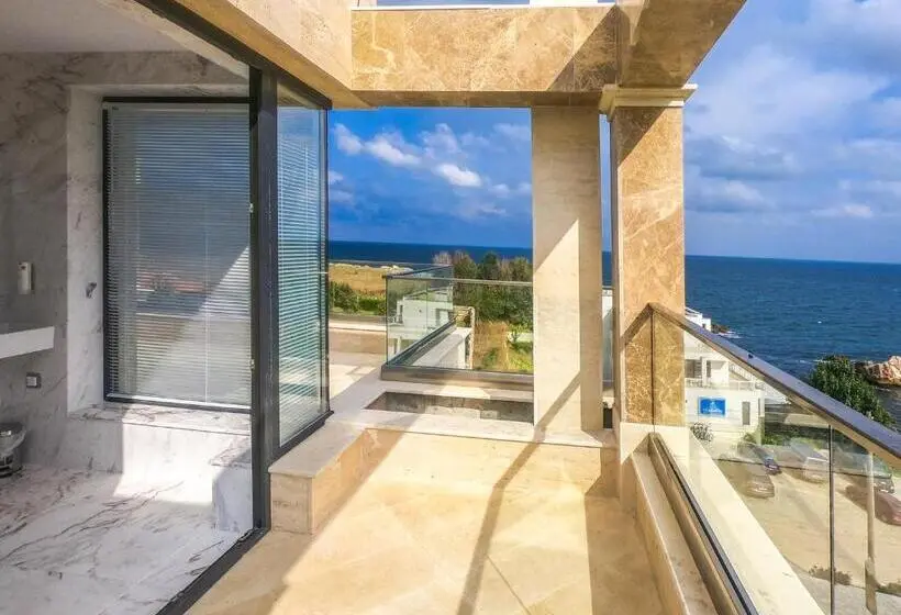 デラックススイート, Villa Ambra