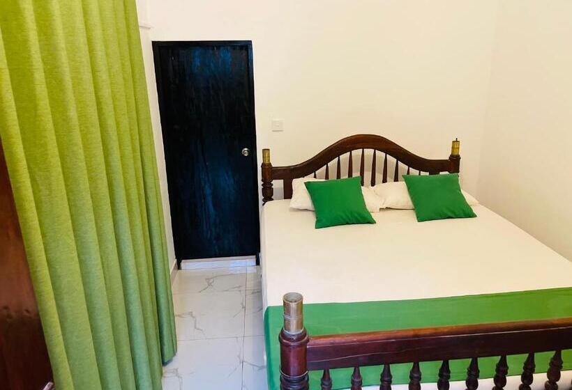 חדר דלוקס צדדי נוף לים, New Amadeo Beach