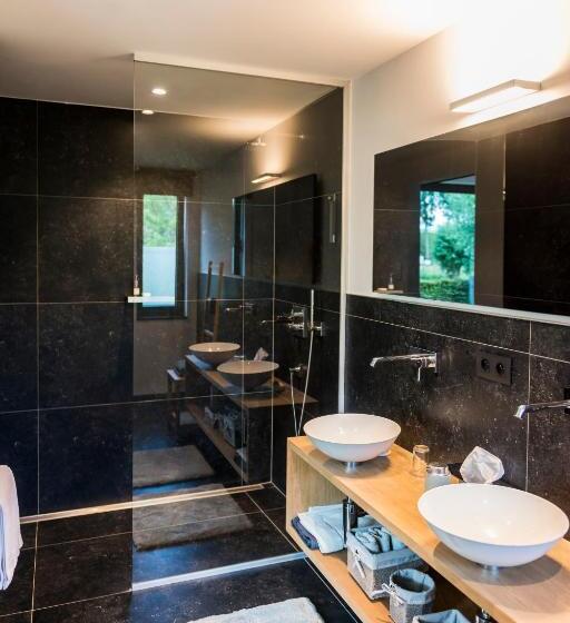 Номер Стандарт, B&b Hier En Nu