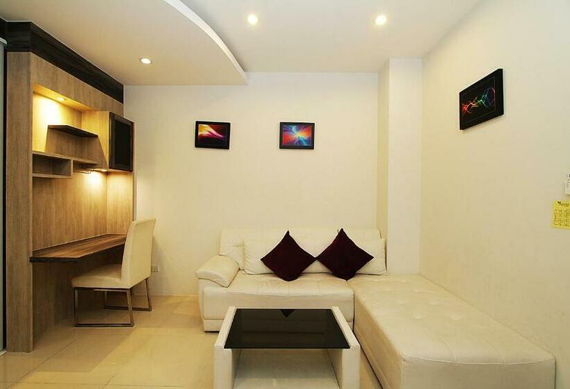 Quarto standard, The Contrast I