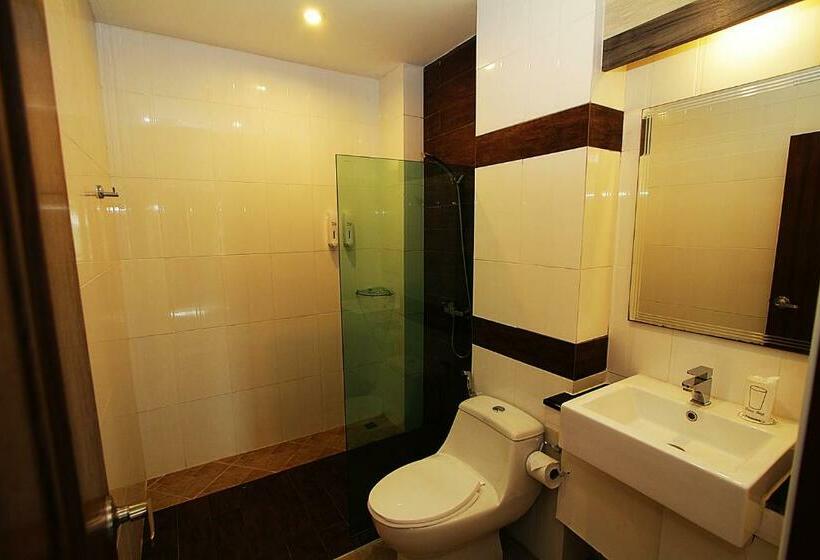 Quarto standard, The Contrast I