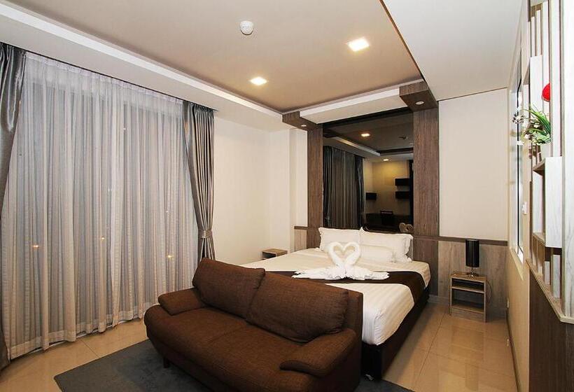 Quarto standard, The Contrast I