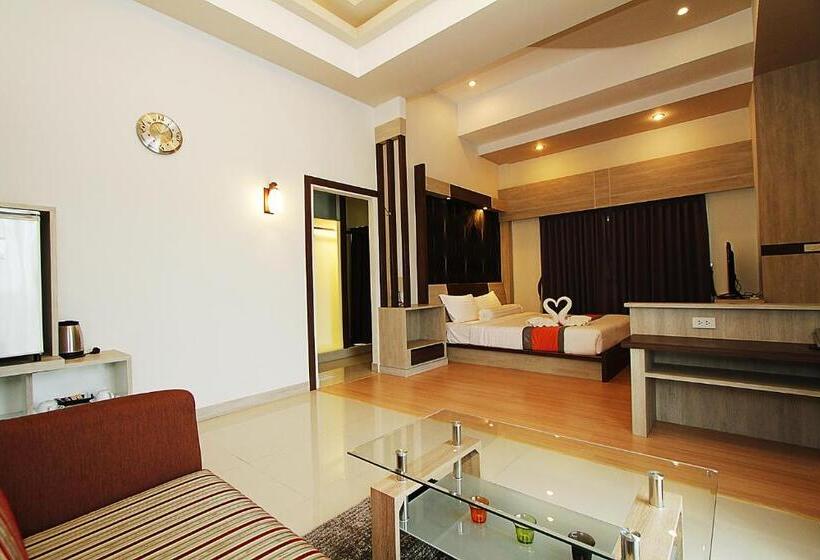 Quarto deluxe, The Contrast I