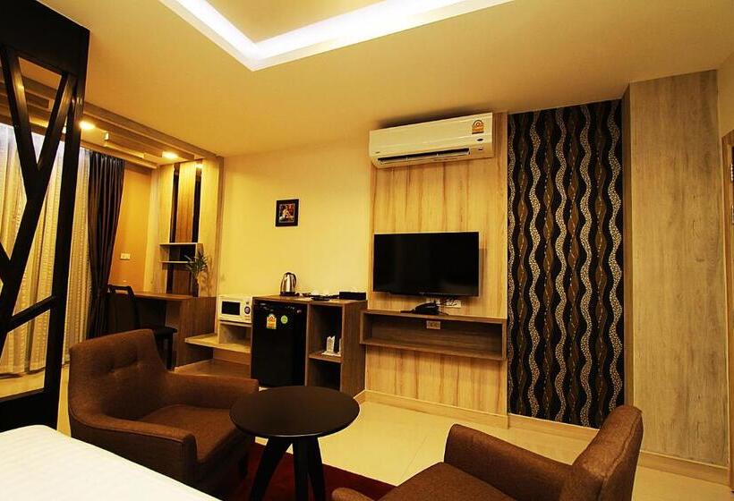 Quarto deluxe, The Contrast I