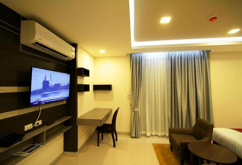 Quarto superior, The Contrast I