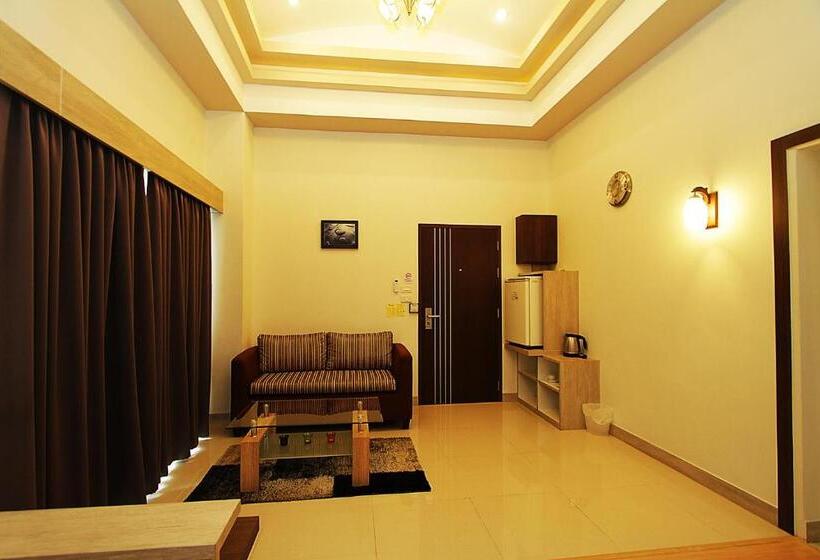 Quarto deluxe, The Contrast I