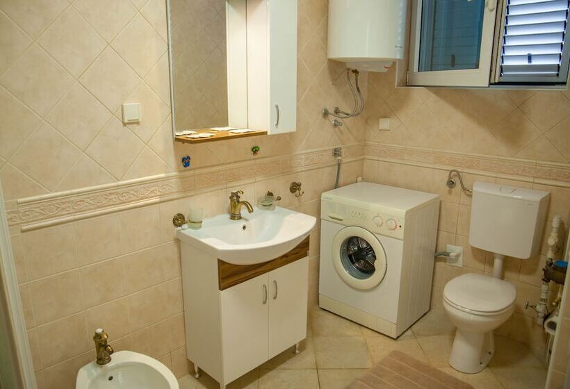 آپارتمان مدیریتی 3 خوابه, Villa Edelweiss