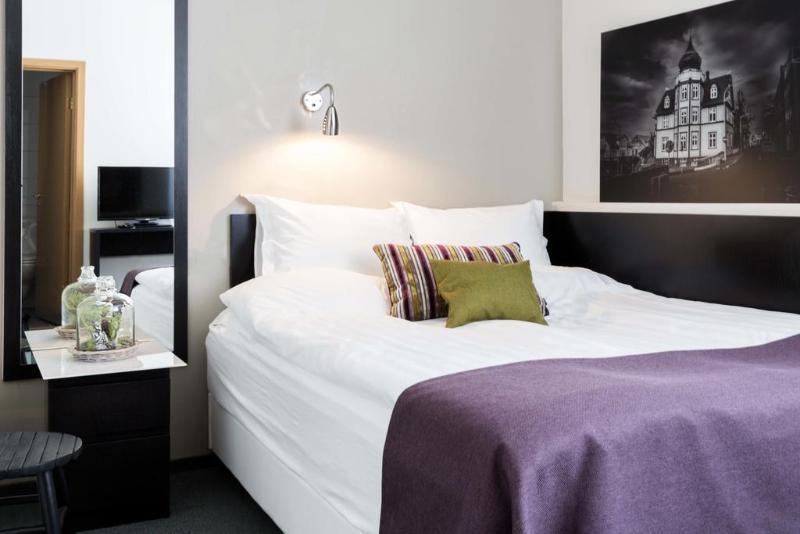 اتاق استاندارد یک نفره, 22 Hill